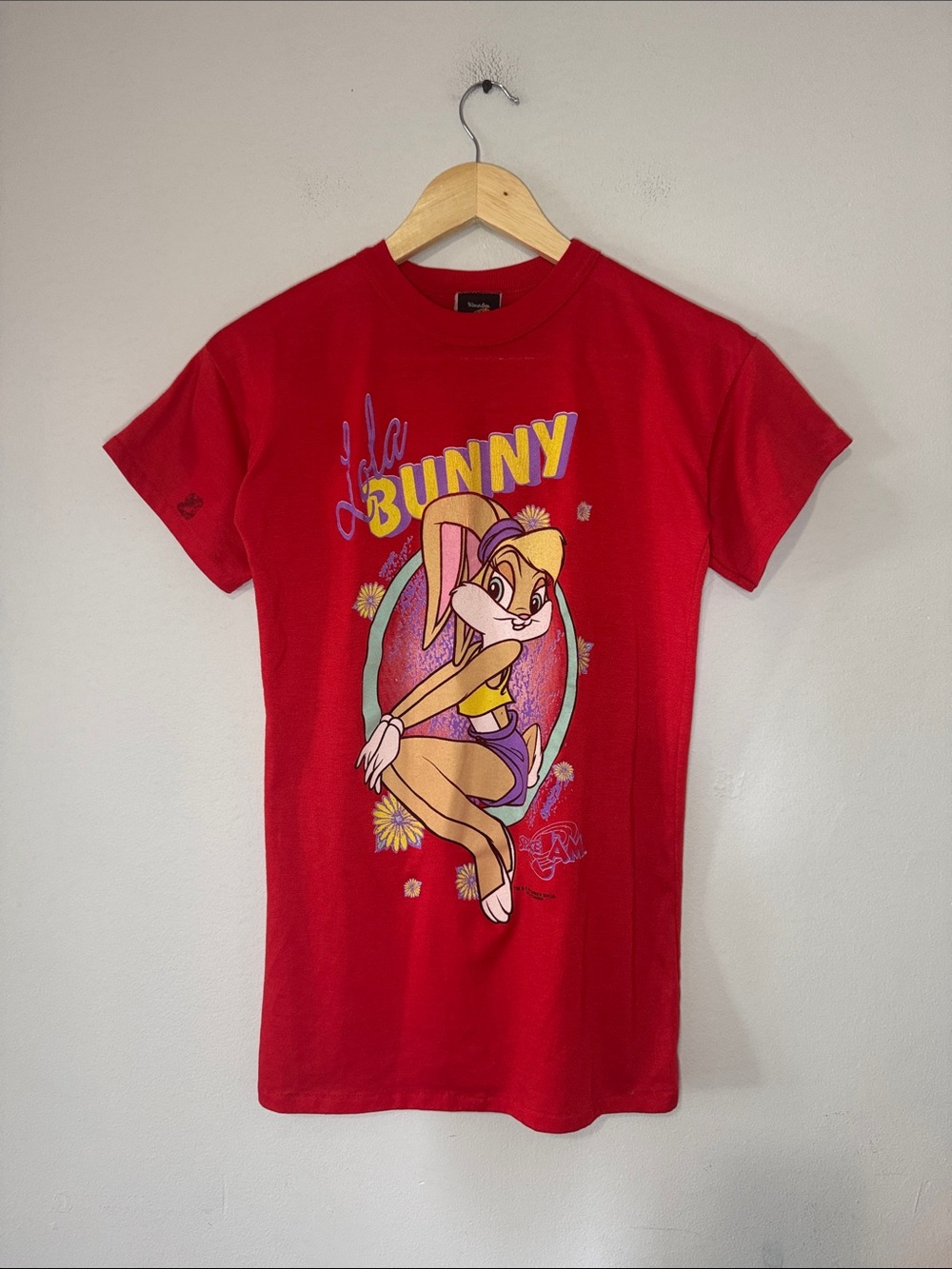 Vintage Lola Bunny T-Shirt / 1996 Space Jam / Women's ( S - M ) Single Stitch